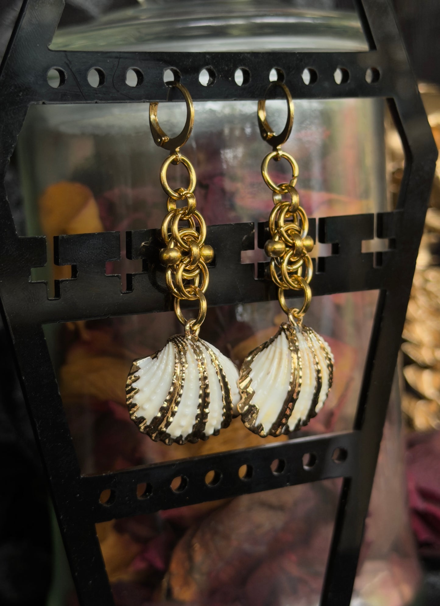 MARINE TREASURE - Pippi Shell Ear Hangers