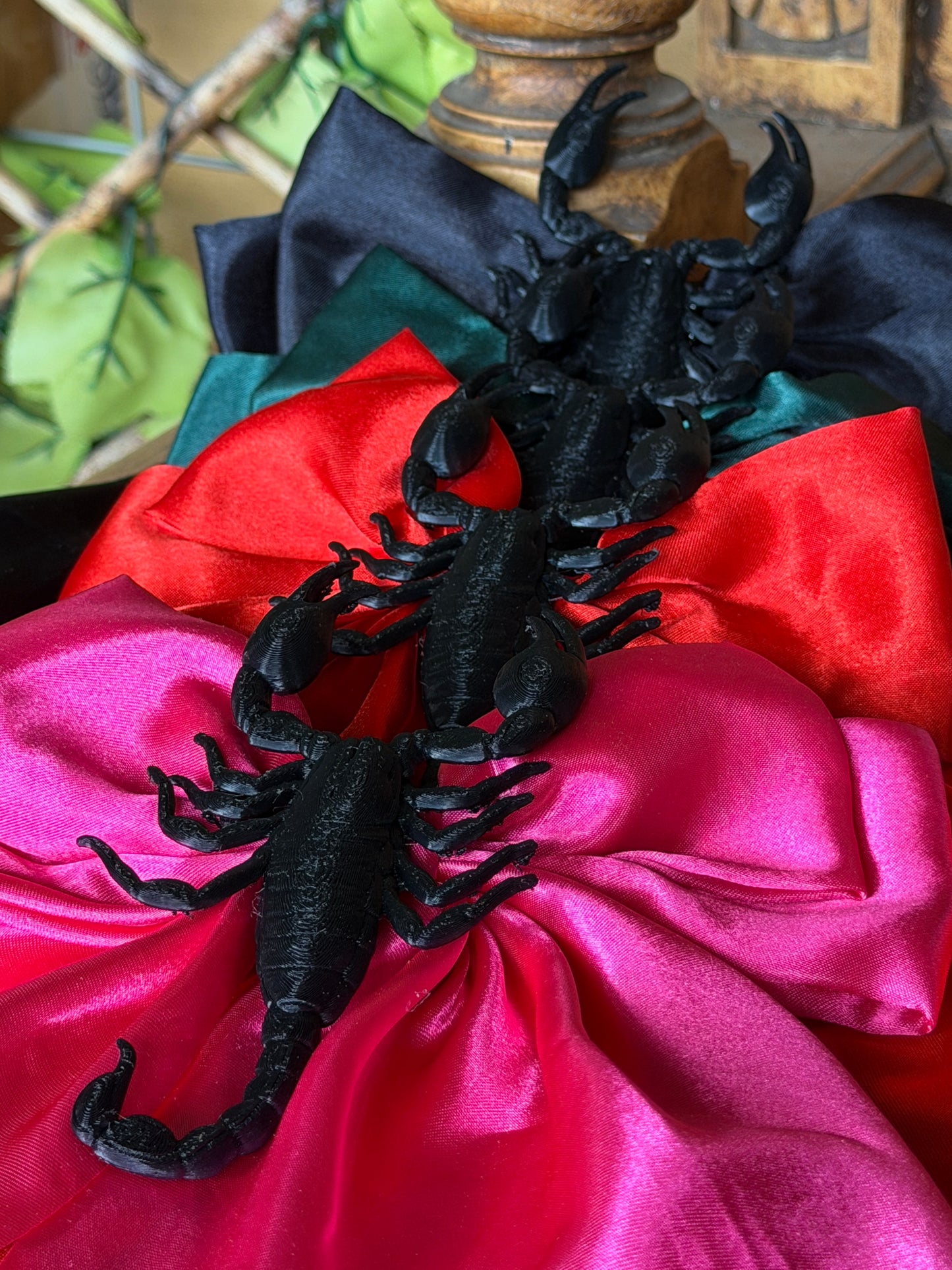 PINCER BOW - Life Size Scorpion Bow