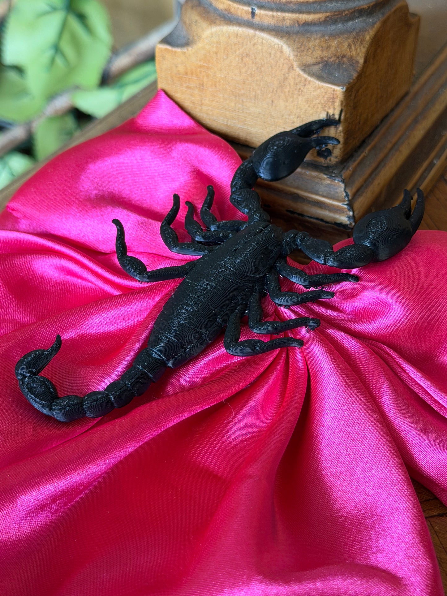 PINCER BOW - Life Size Scorpion Bow