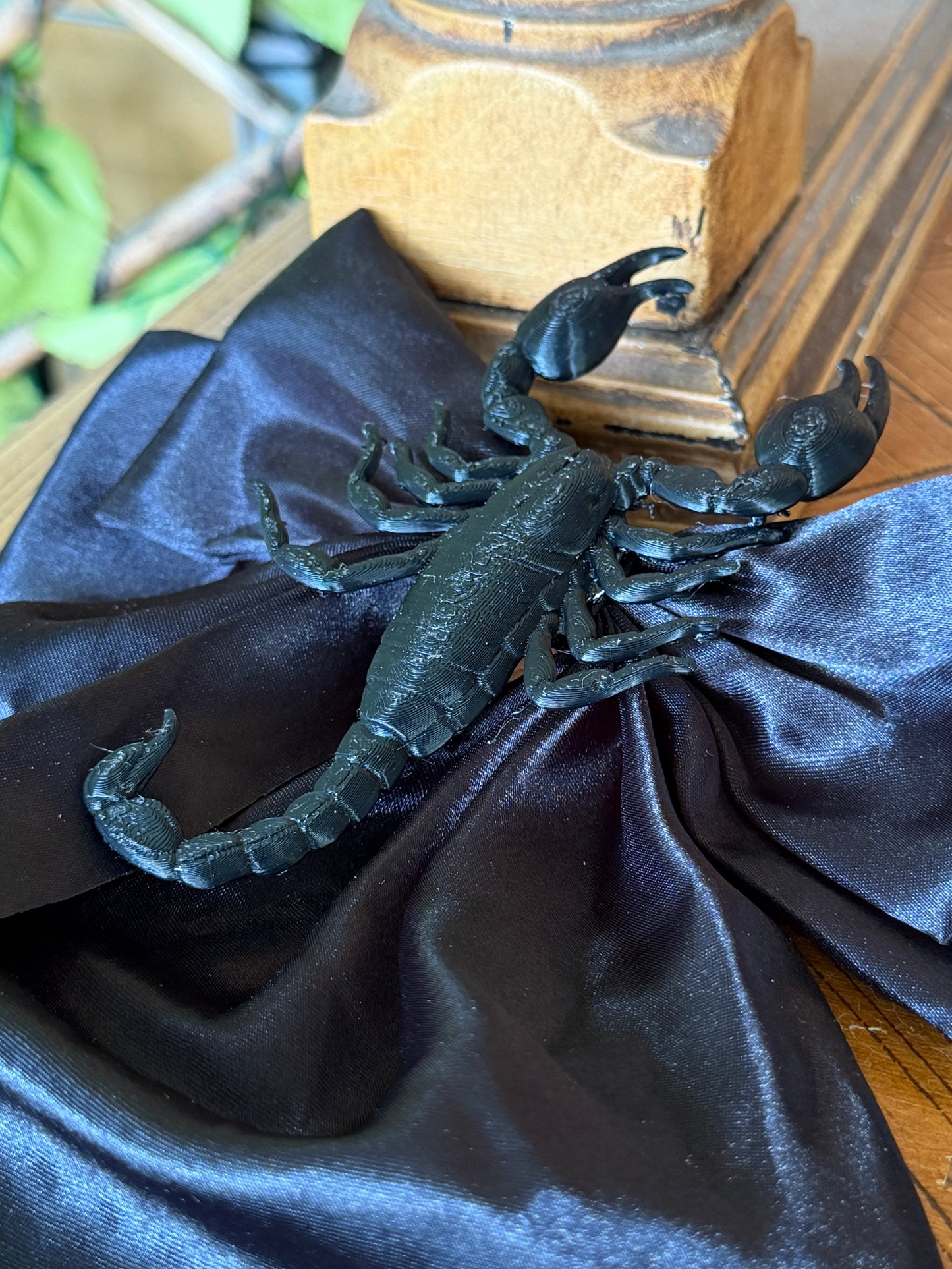 PINCER BOW - Life Size Scorpion Bow